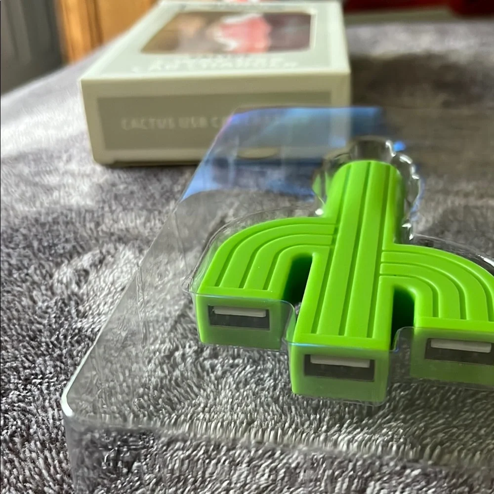 Cactus car USB Hub - Green